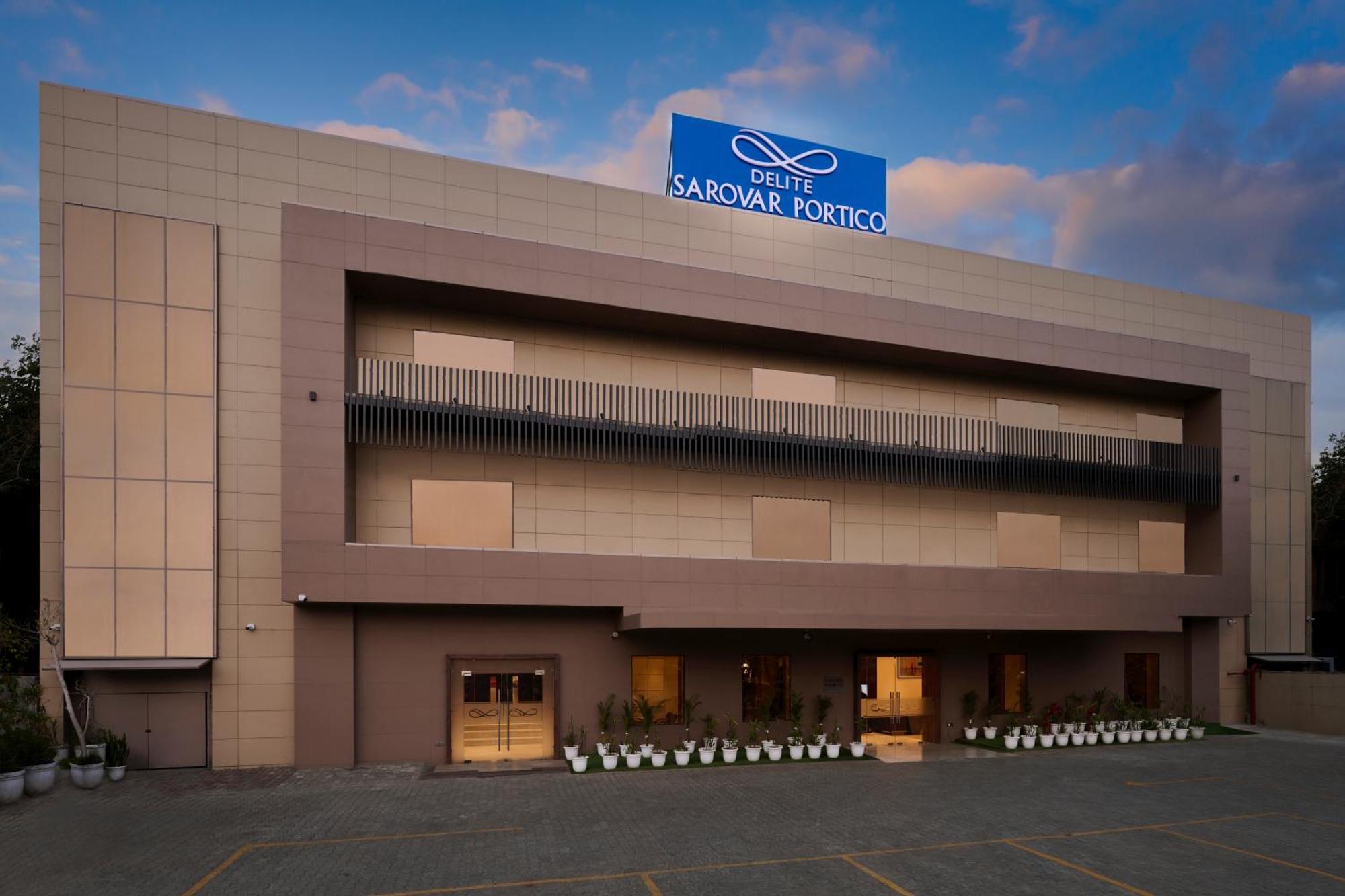 Delite Sarovar Portico Faridabad Εξωτερικό φωτογραφία
