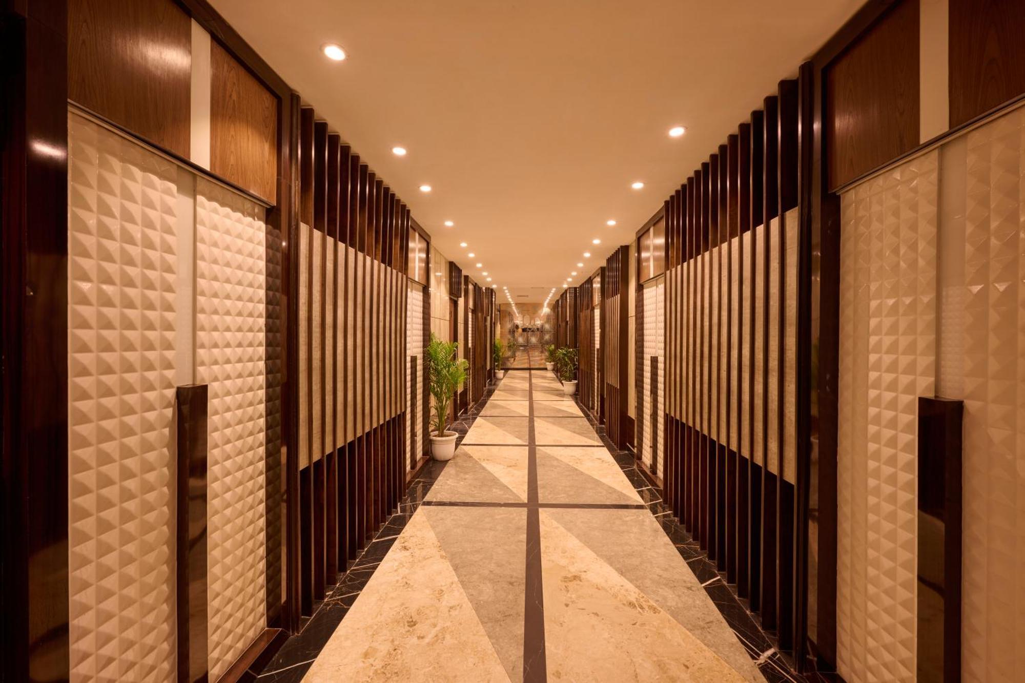Delite Sarovar Portico Faridabad Εξωτερικό φωτογραφία