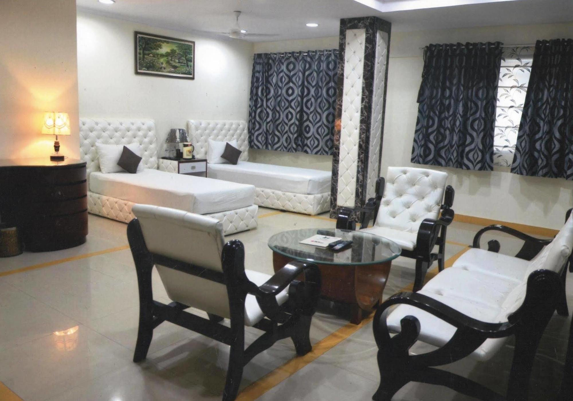 Delite Sarovar Portico Faridabad Εξωτερικό φωτογραφία