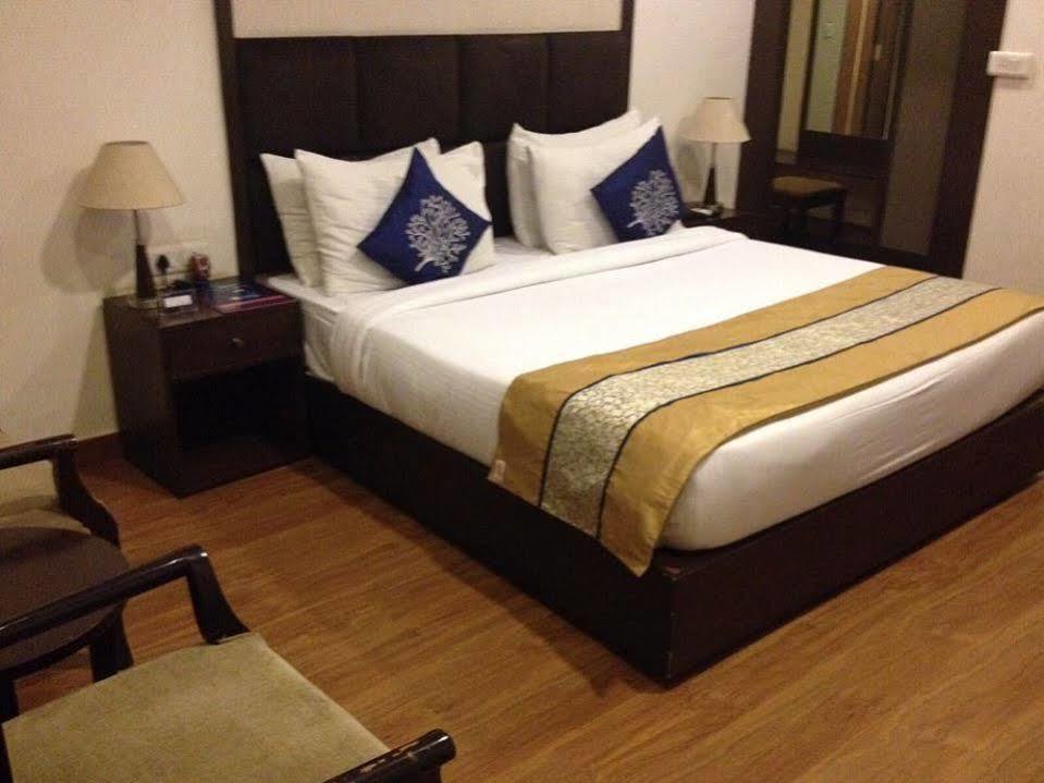 Delite Sarovar Portico Faridabad Εξωτερικό φωτογραφία